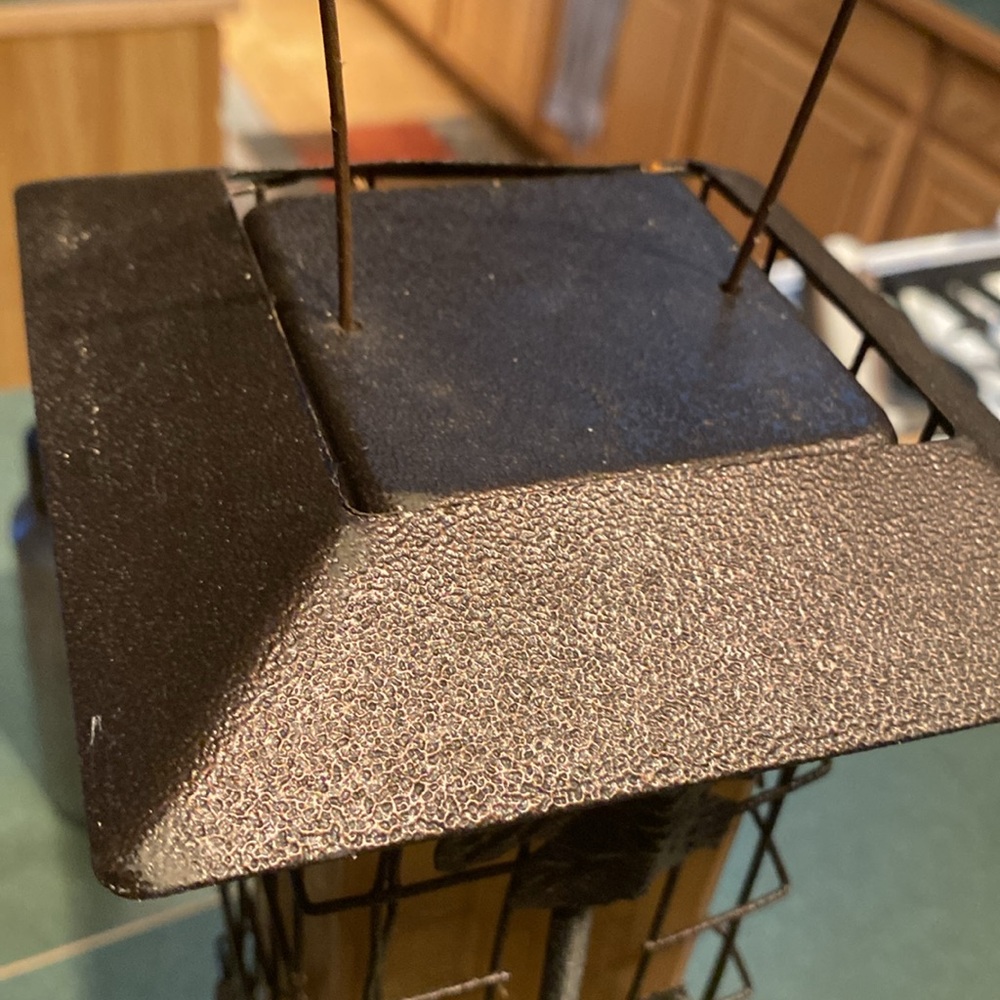 Bird feeder - Picture 3 of 3